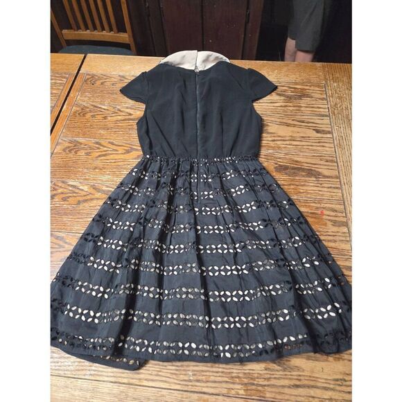 Alice + Olivia Peter Pan Collar Eyelet Dress sz 2 - Picture 5 of 5